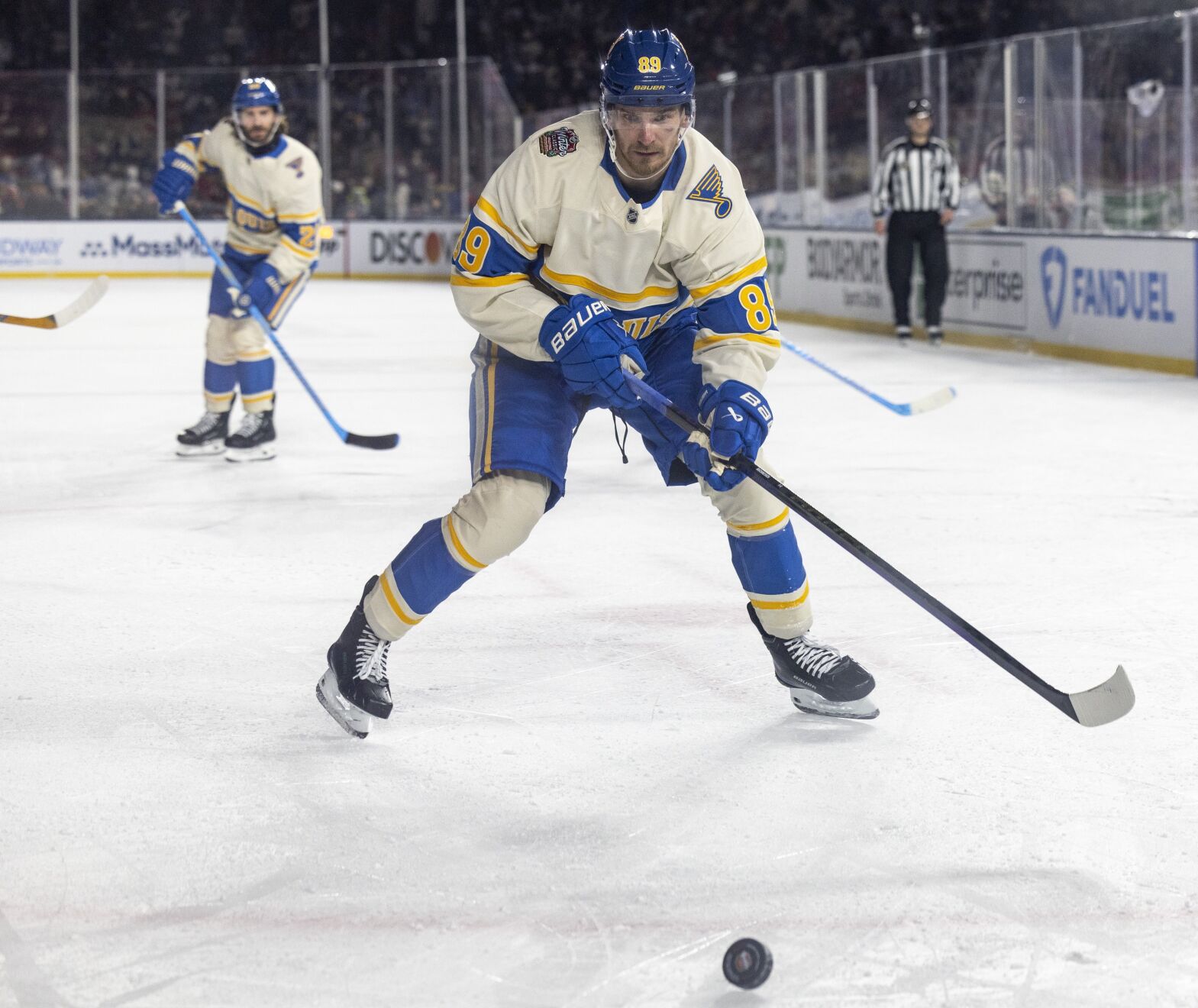 The Blues and Blackhawks take Wrigley Field for the Winter Classic
